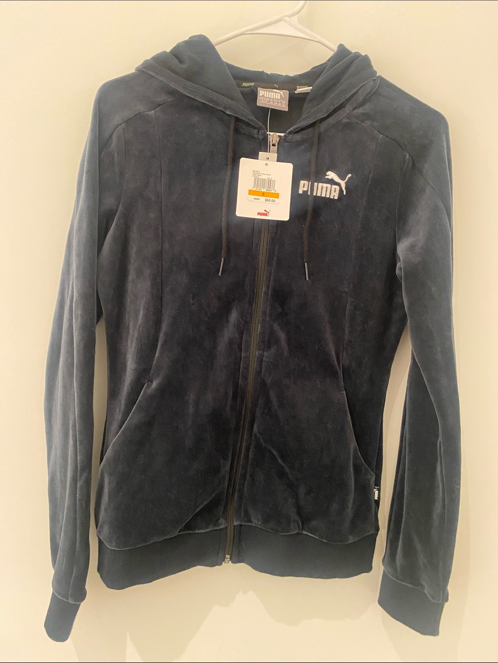 NWT Puma Women’s Black Velour Zip Up Hoodie Size S